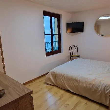 4p Vue Et Montagne Ментона